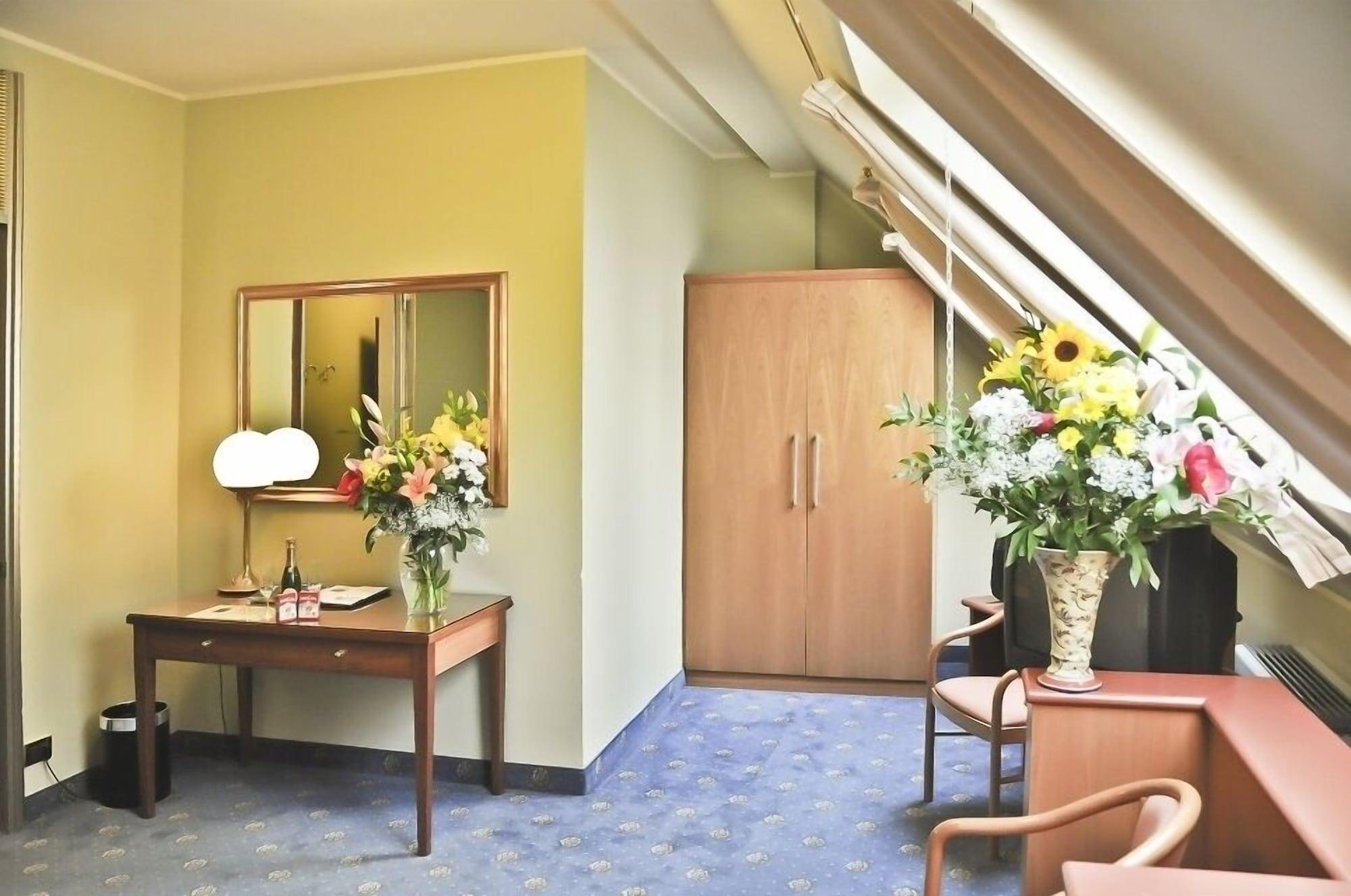Hotel Lloyd Milán Exteriér fotografie